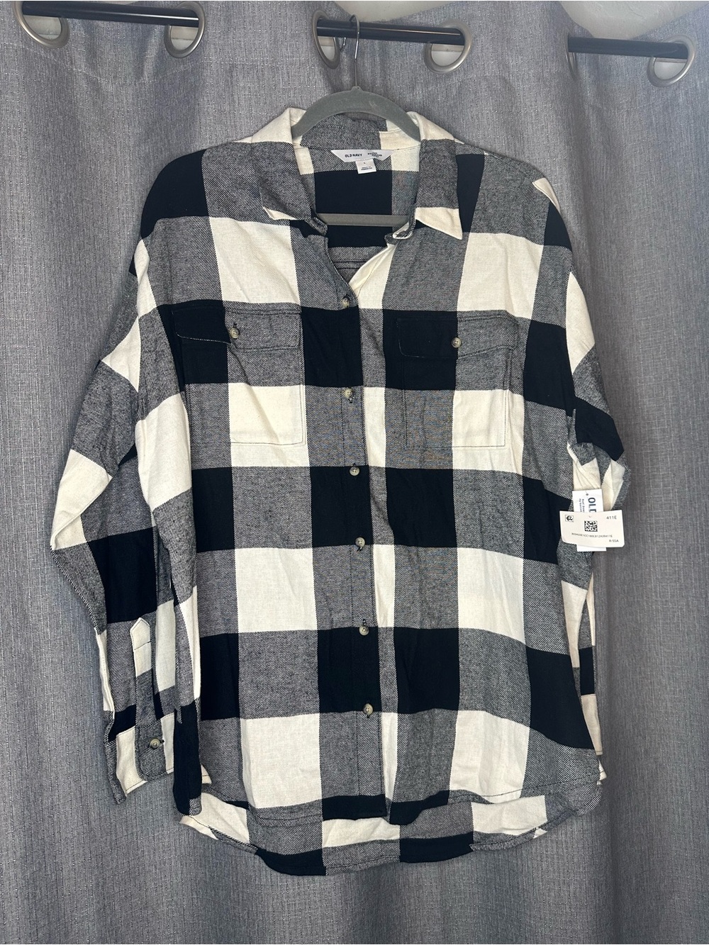 Old Navy Black & White Buffalo Plaid Button-Down Shirt